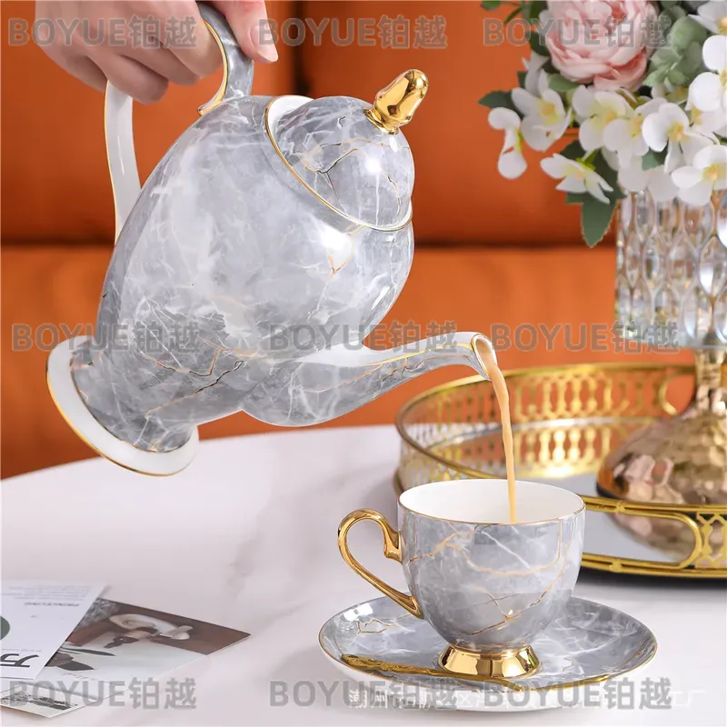 Luxe porseleinen koffiekopjes- - Luxury Gift Set recensie en prijs