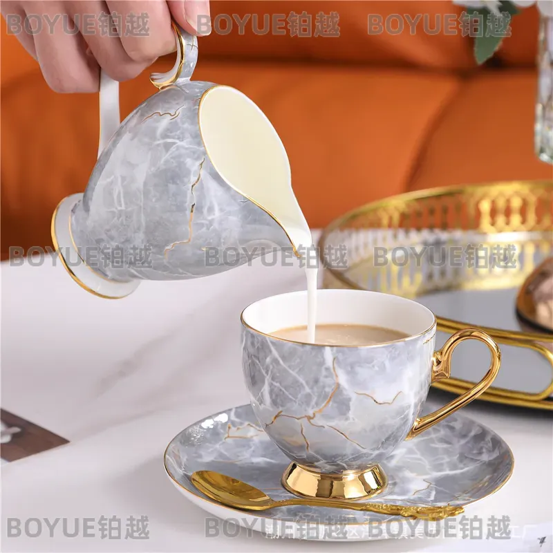 Luxe porseleinen koffiekopjes- - Luxury Gift Set recensie en prijs